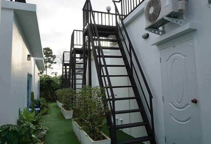 هتل Phannarai House