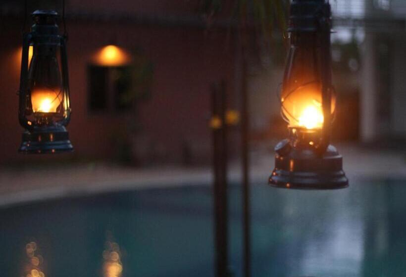 酒店 Seven Sky Clarks Exotica