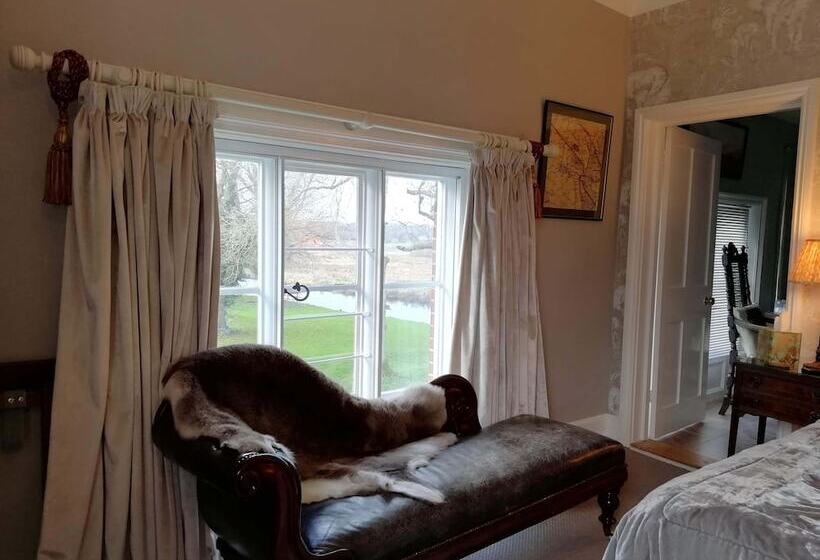 펜션 Carrick's At Castle Farm