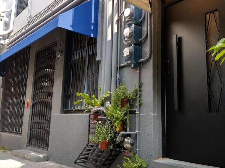 پانسیون Oyaji Guesthouse