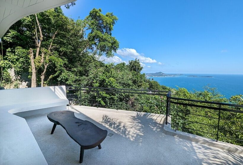 Villa Moonshadow