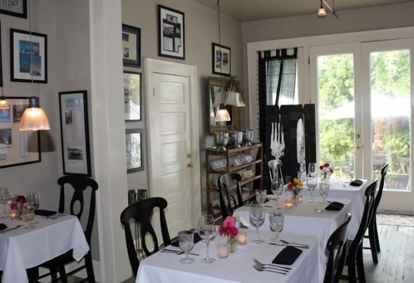 住宿加早餐  Hope And Glory Inn And Vineyard