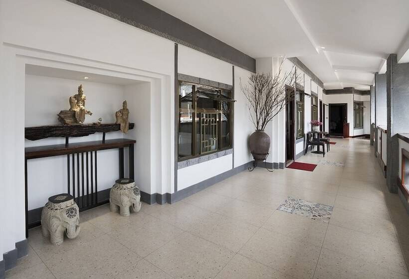 Bed and Breakfast Lijiang Old Town Xishu Inn