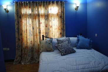 تختخواب و صبحانه Saruni River Lodge