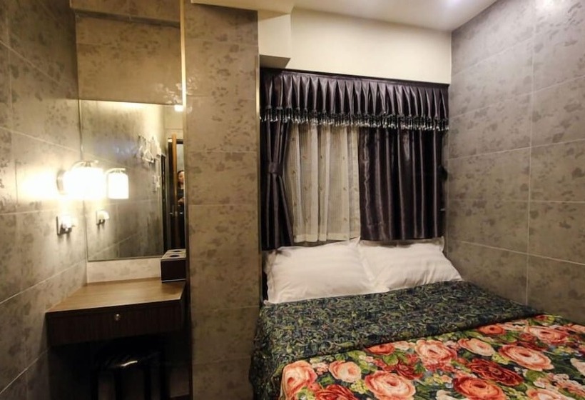 هتل Cindy Hostel