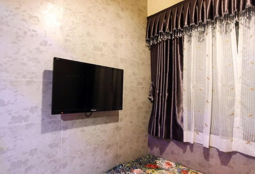 هتل Cindy Hostel
