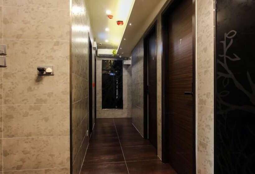 هتل Cindy Hostel