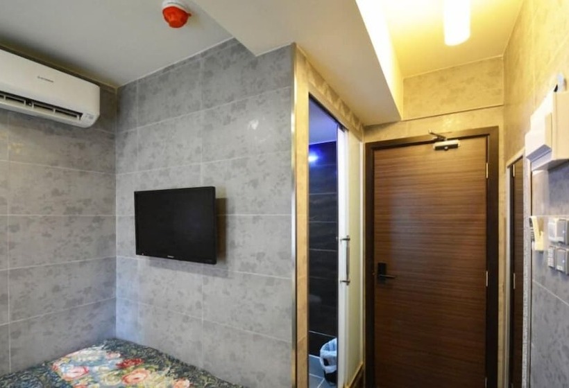 هتل Cindy Hostel