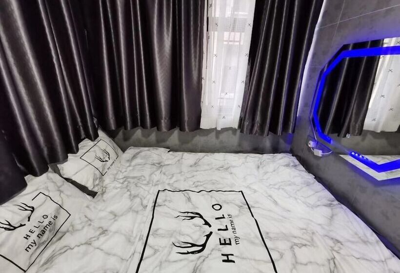 هتل Cindy Hostel