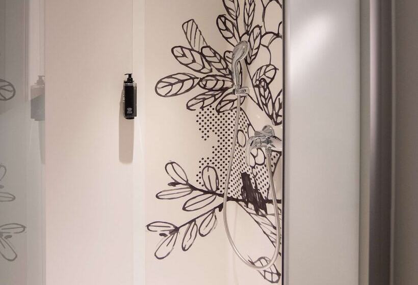 בית מלון כפרי Ibis Budget Fribourg