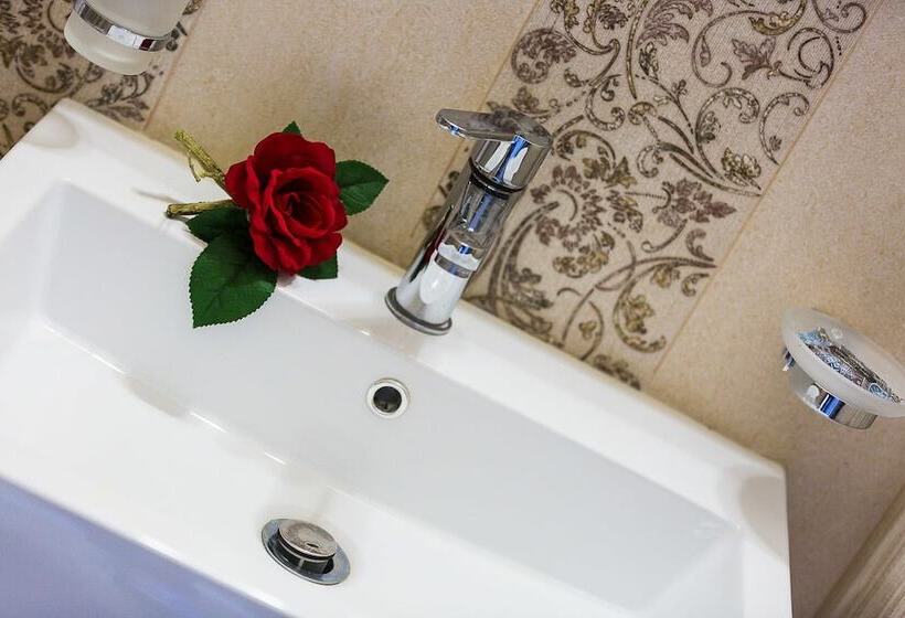 בית מלון כפרי Polyxenia Suites