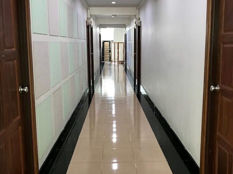 هتل Tree House Apartment Songkhla