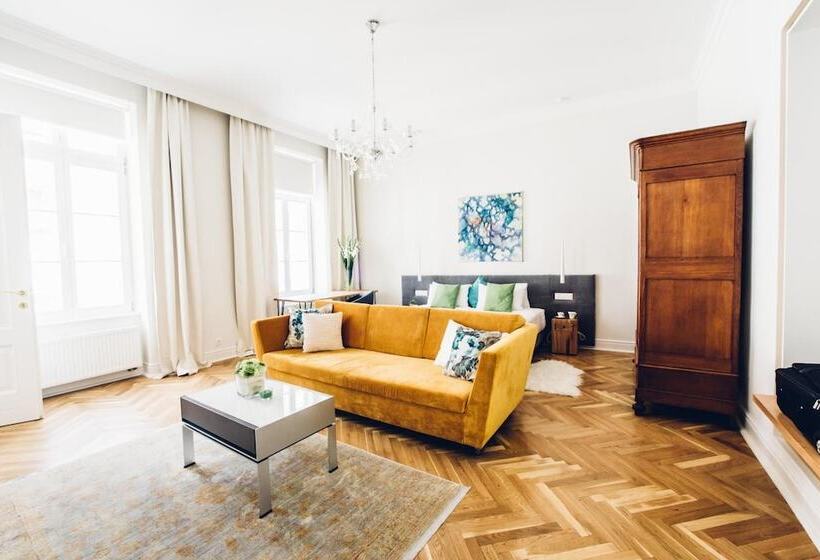 膳宿费 Adele Apartments