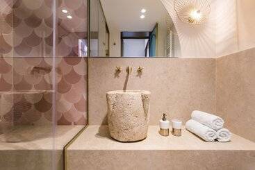 پانسیون Neratze Hammam Suites