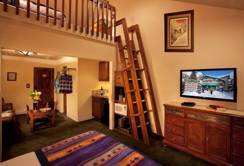 Alpine Village Suites