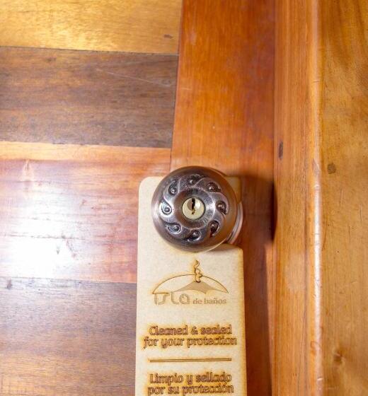 مسافرخانه Isla De Baños Hosteria Y Spa