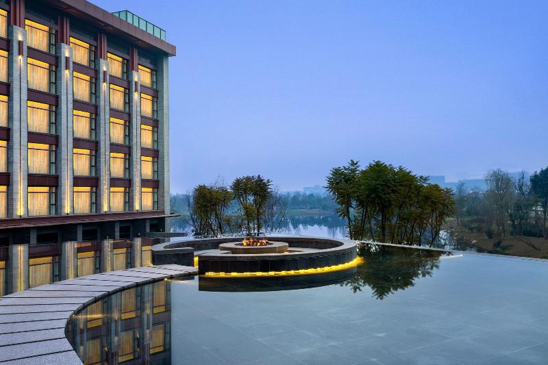 هتل Le Méridien Emei Mountain Resort