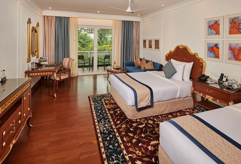 酒店 Mayfair Lake Resort