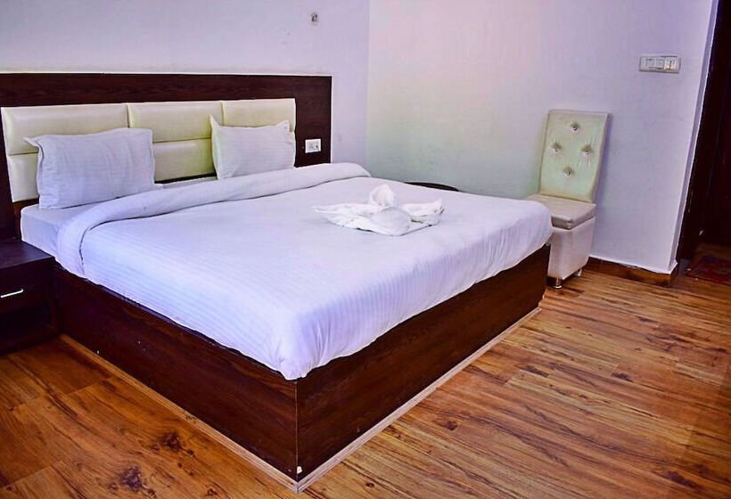 בית מלון כפרי Neer Buddha