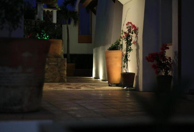 هتل Santa Paula