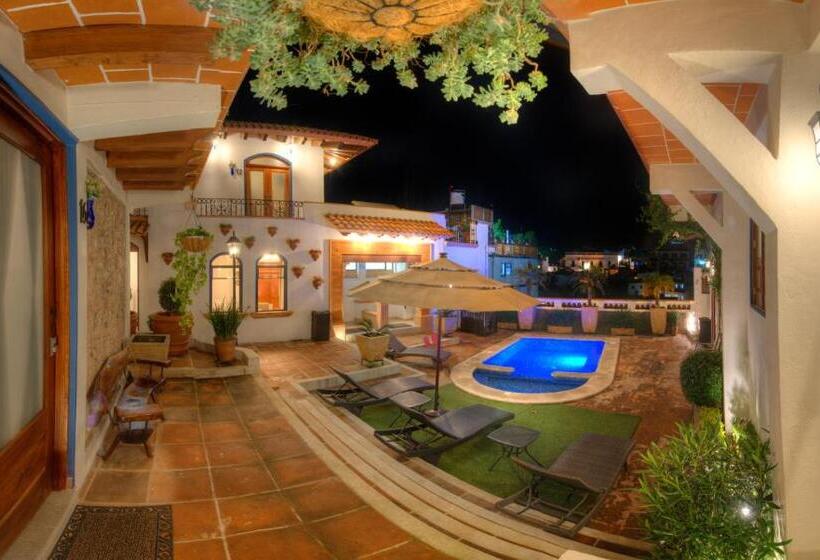 هتل Santa Paula