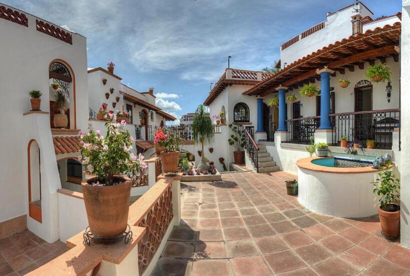 هتل Santa Paula