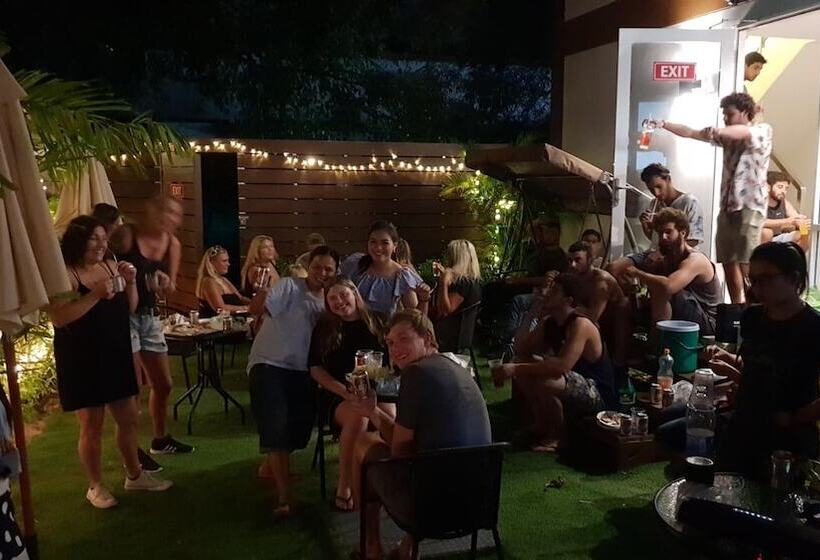 هتل Top Hostel Samui