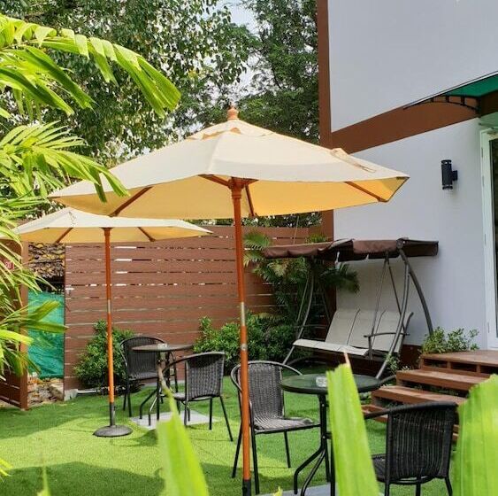 هتل Top Hostel Samui