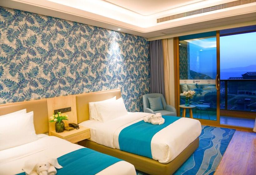 Emerald Bay Hotel Fuxian Lake