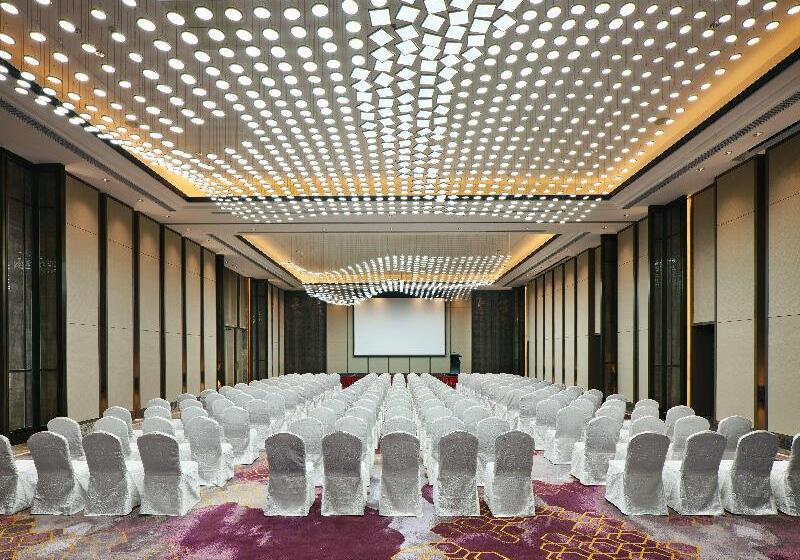 ホテル Crowne Plaza Wuxi Lake View By Ihg