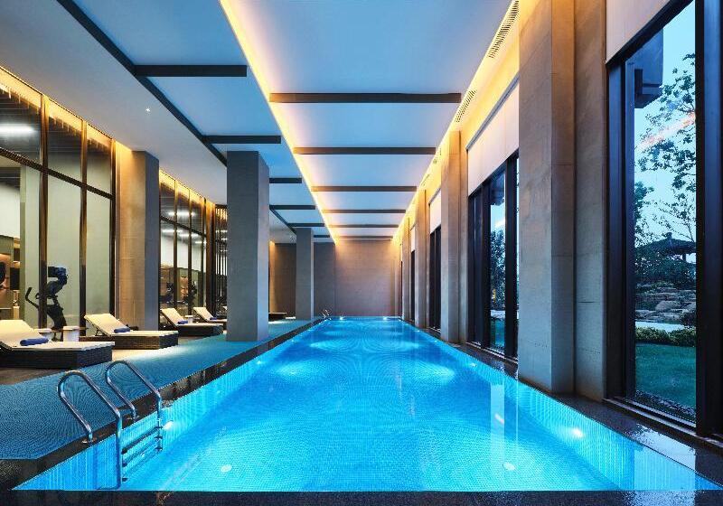 ホテル Crowne Plaza Wuxi Lake View By Ihg