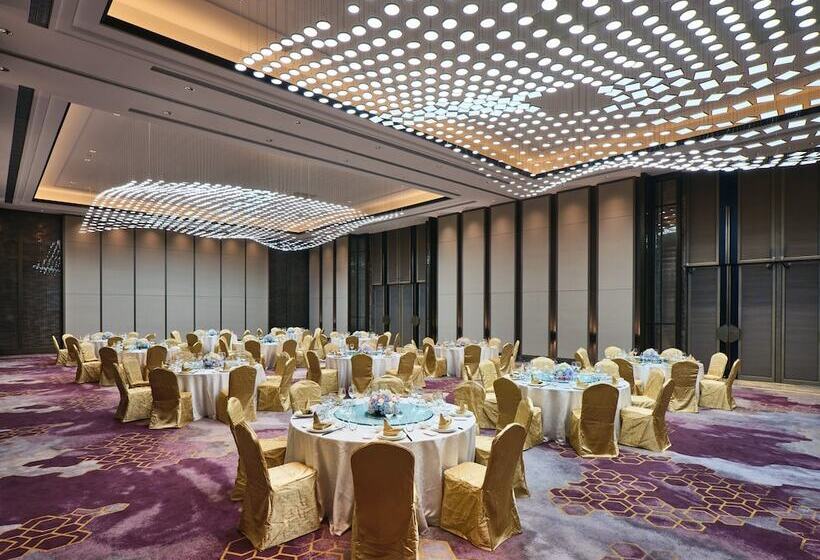 호텔 Crowne Plaza Wuxi Lake View By Ihg