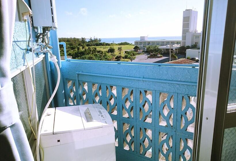 فندق Eef Condominium Kumejima