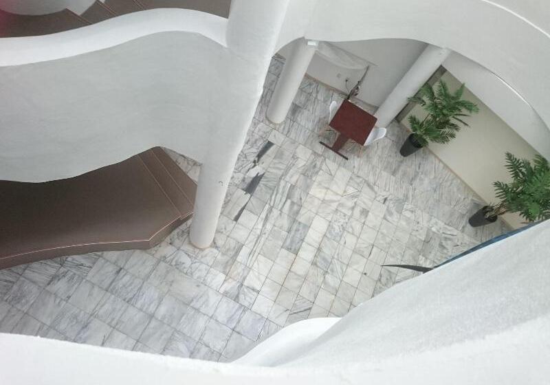 فندق Eef Condominium Kumejima