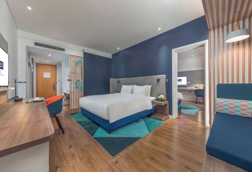 هتل Holiday Inn Express Qingdao Chengyang Central, An Ihg