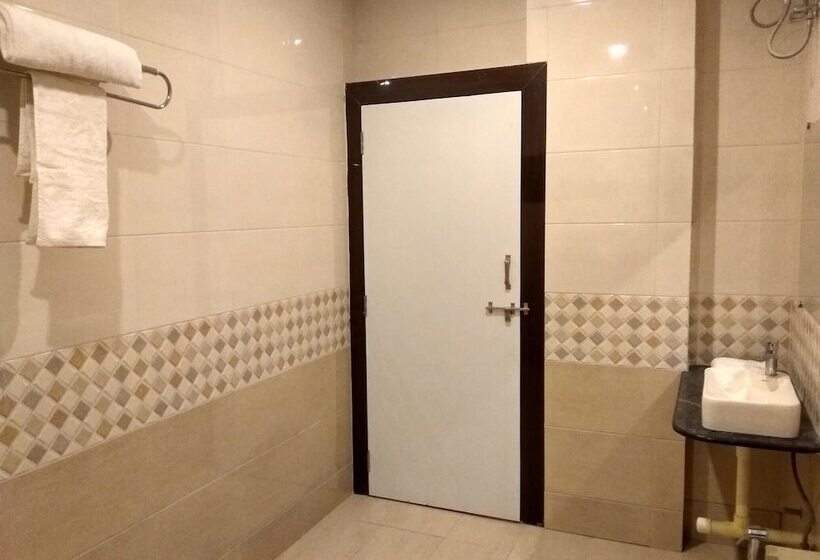 فندق Jk Rooms 126 Parashar Legacy   Opp Railway Station