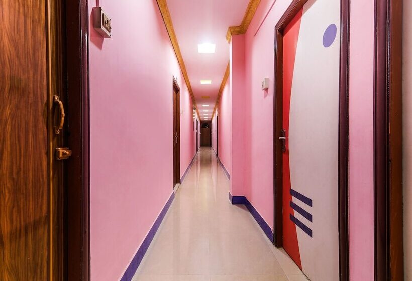 هتل Kanika Inn By Oyo Rooms