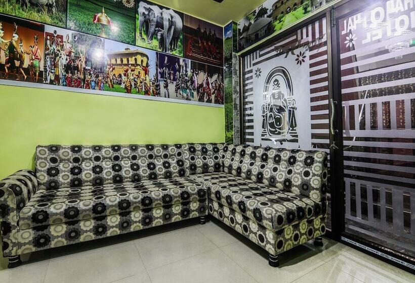 هتل Kanika Inn By Oyo Rooms