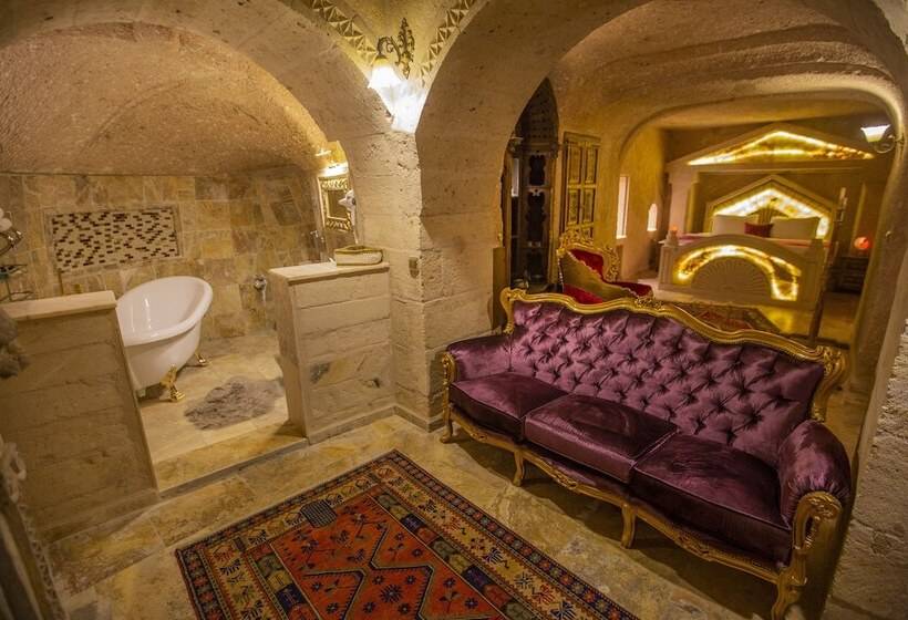 هتل Royal Cave