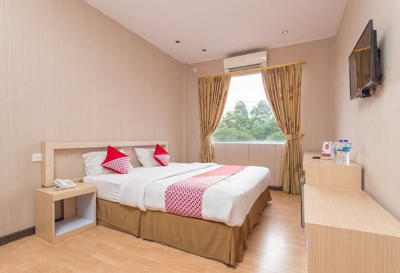 هتل Sejati By Oyo Rooms