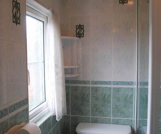 پانسیون Clift Guest House