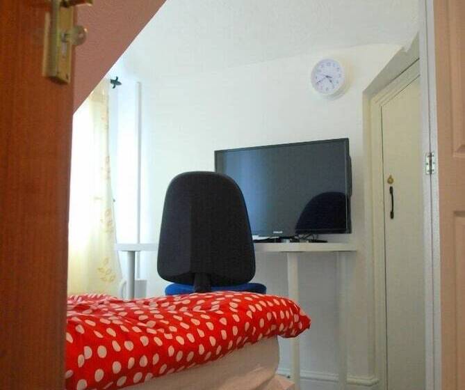 پانسیون Clift Guest House