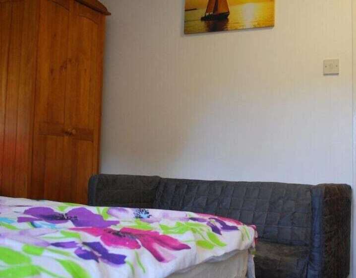 پانسیون Clift Guest House