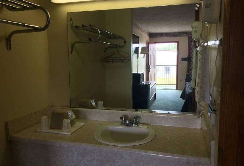 Western Motel   Camilla