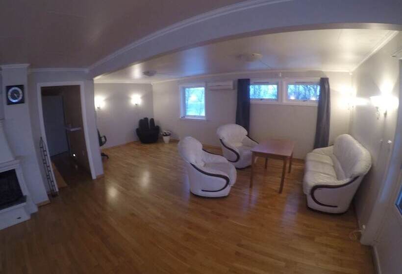 호스텔 Lundhøgda Camping Og Motell