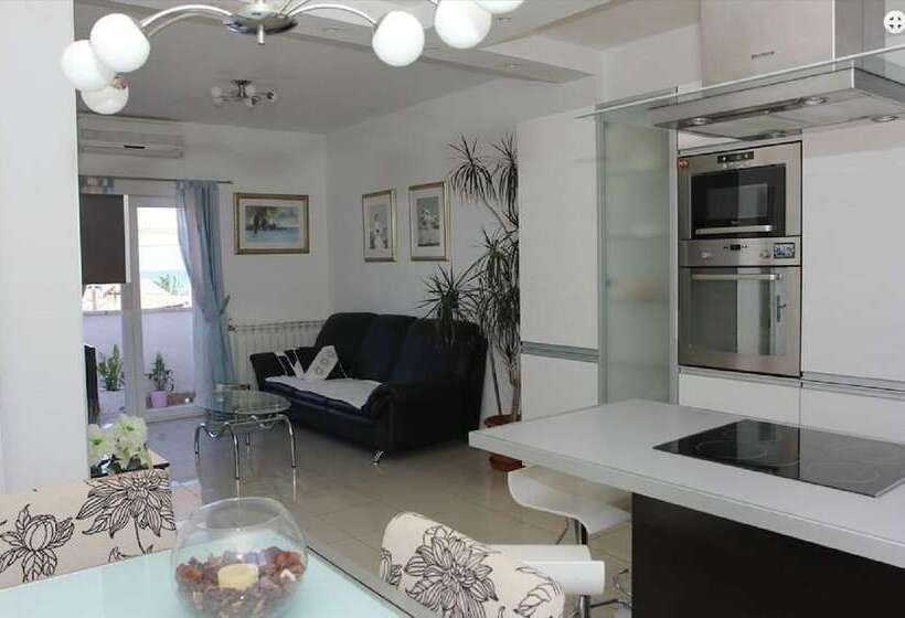 Apartments Adel   70 M From Beach