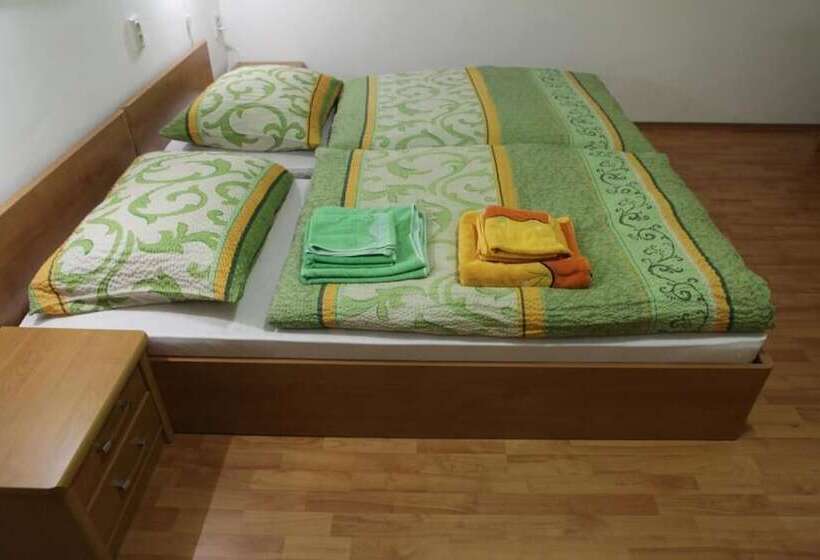 تختخواب و صبحانه Villa Paris