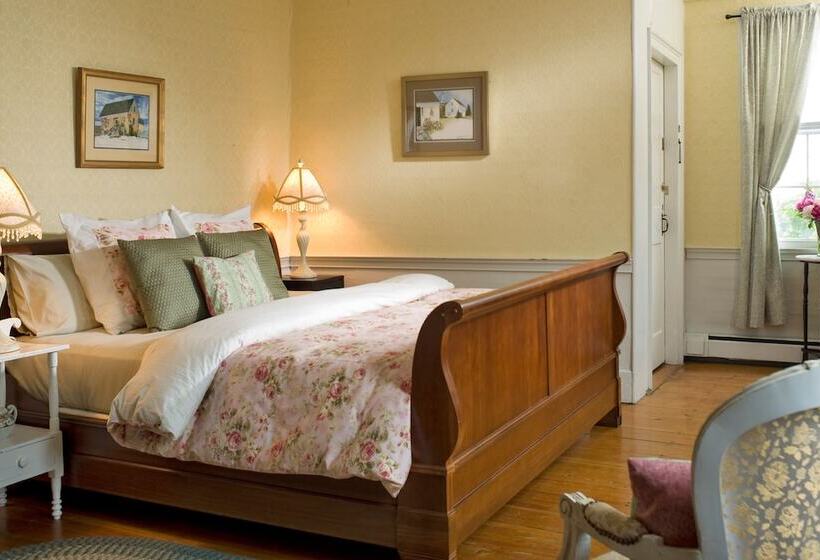 مبيت وإفطار Wakefield Inn & Restaurant