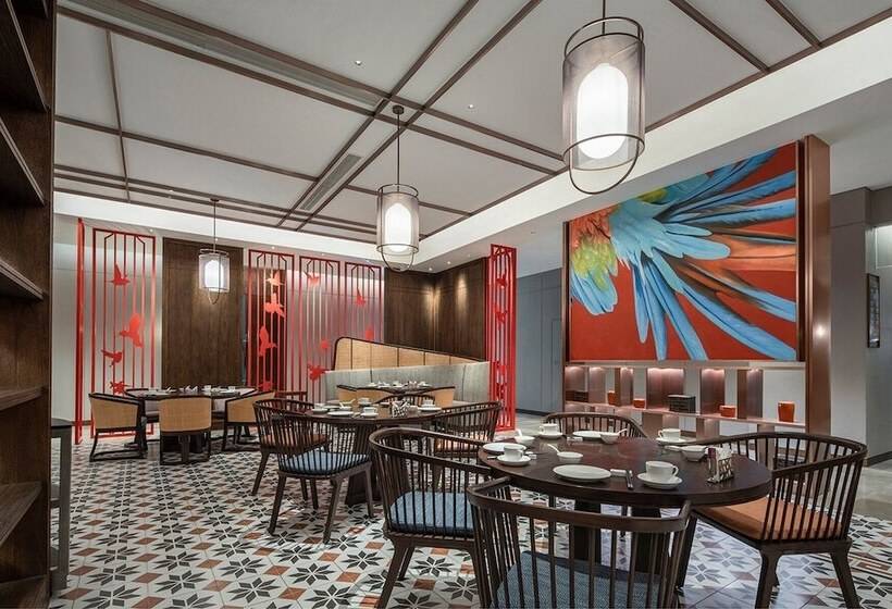هتل Crowne Plaza Beihai Silver Beach, An Ihg