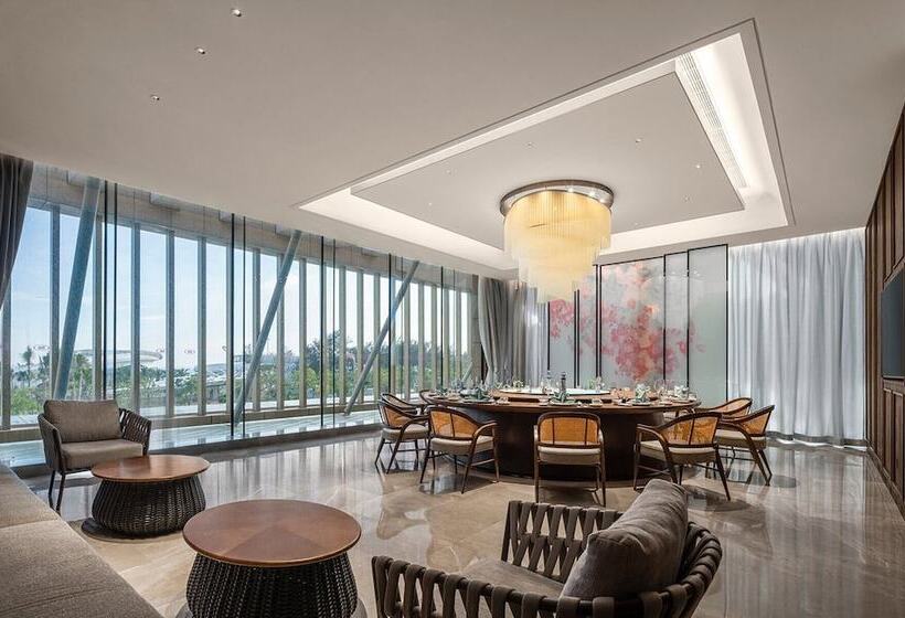 هتل Crowne Plaza Beihai Silver Beach, An Ihg